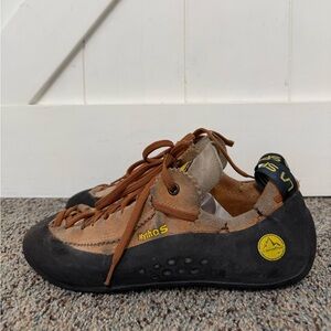 La Sportiva Mythos  Climbing Shoes 41